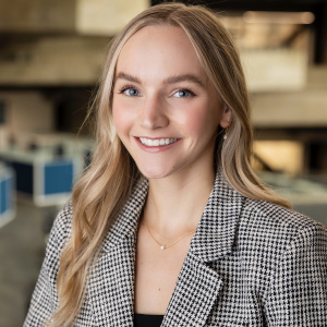 riley hummel headshot