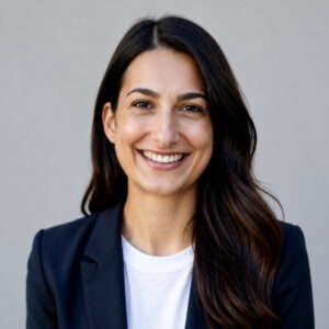 Ana Katsafanas Motta headshot